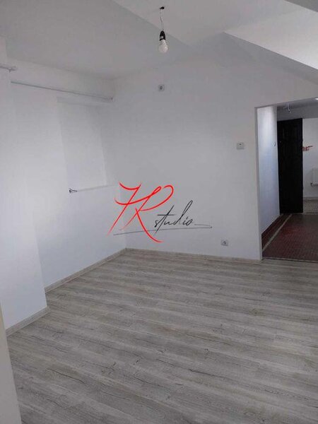 Polona, vanzare apartament 2 camere, bloc mic,